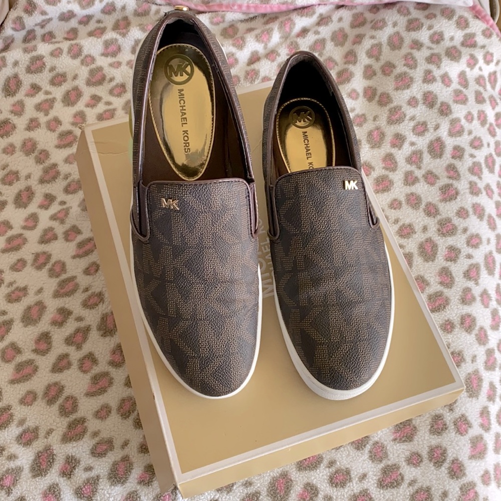 Woman’s shoes